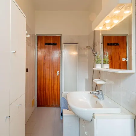 Assunta By Interhome Apartment Stazzona